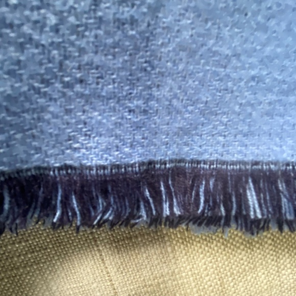 Kate Spade Blue Cozy Soft Throw Blanket - Picture 7 of 11